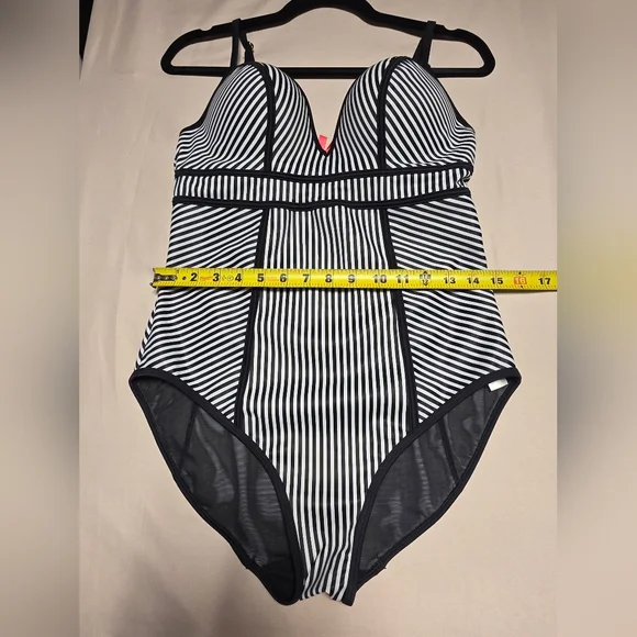 SPANX Black and White Striped Swimsuit - Picture 4 of 14